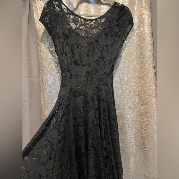 EVIL CHEERLEADER LACE DRESS 2.0 Size Med. EUC. With 2 bonus shiny body suits - Picture 10 of 15